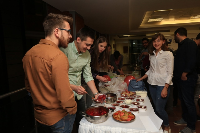 6 Farklı Ülkeden Gelen Öğrenciler Kültürel Yemeklerini Tanıttı