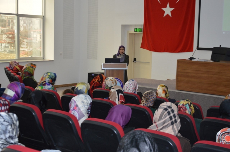 ADRB’den Kur’an Kursu Öğreticilerine ‘Temel Aile Bilinci’ Semineri