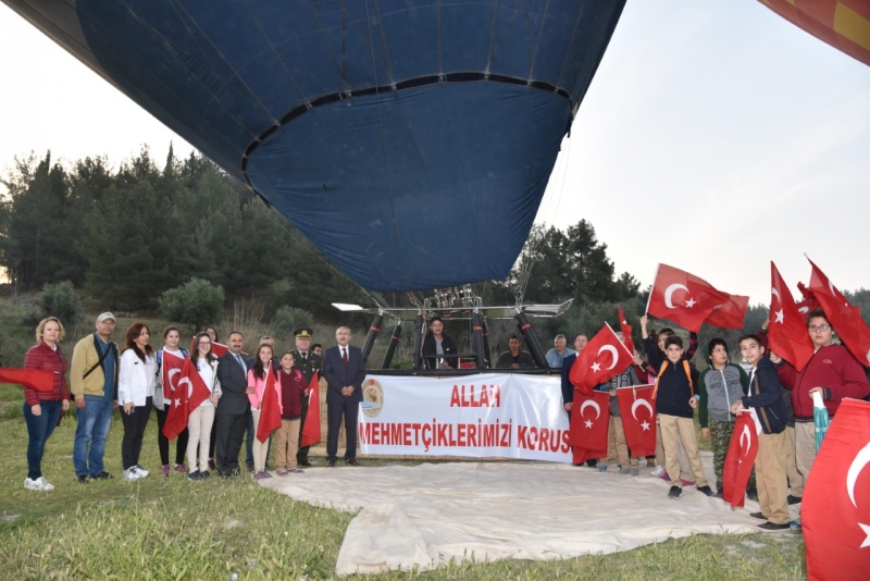 Afrin’deki Askerimizin Çocukları Pamukkale’de Balon Turu Attı