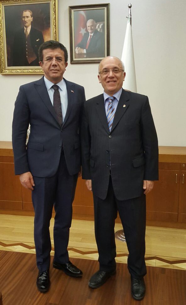 AMATÖRLERDEN ZEYBEKCİ’YE TEŞEKKÜR