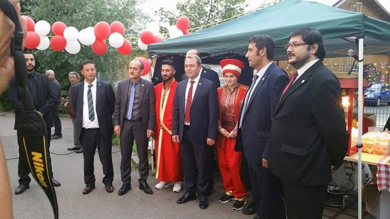 AVRUPA’DAKİ TÜRKLERLE BÜTÜNLEŞMELİYİZ