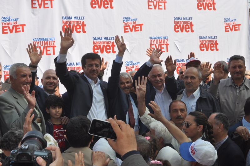  Bakan Zeybekci, Sarayköy'de Halka Seslendi 