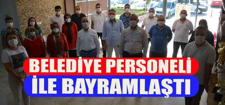 Başkan Özbaş, belediye personeli ile bayramlaştı