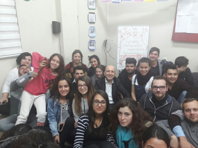 BAŞKAN ÖZBAŞ’TAN GENÇLERE “DÜKKAN SİZİN”