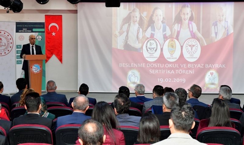 Beyaz Bayrak ve Beslenme Dostu Okullara Belgeleri Törenle Dağıtıldı