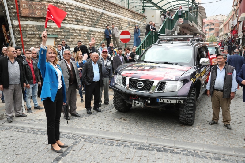 BÜYÜK HEYECANIN STARTINI BAŞKAN DOĞAN VERDİ
