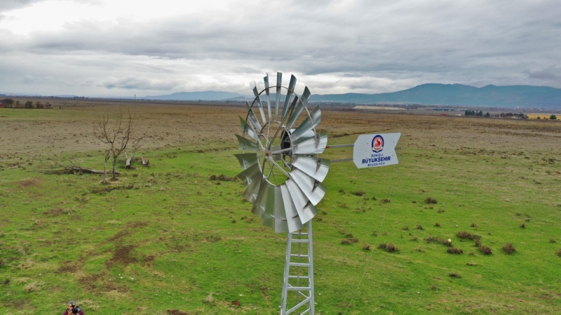 Büyükşehir'den Acıpayamlı üreticilere rüzgar gülü desteği