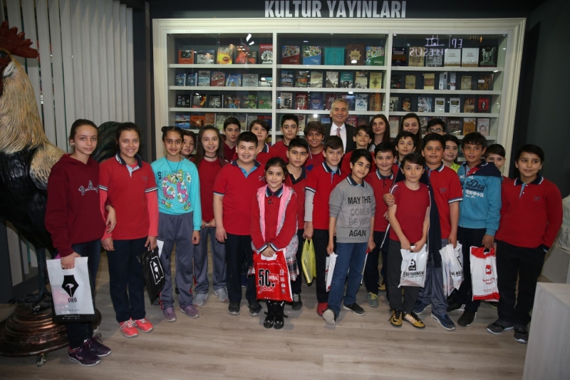 Çocuklar kitapla buluşuyor