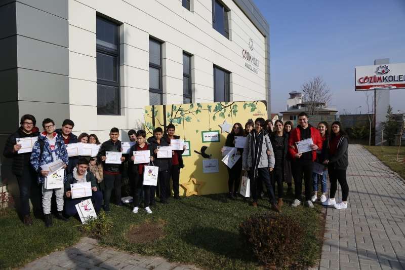 DENİZLİ ÇÖZÜM KOLEJİNDE KARNE HEYECANI