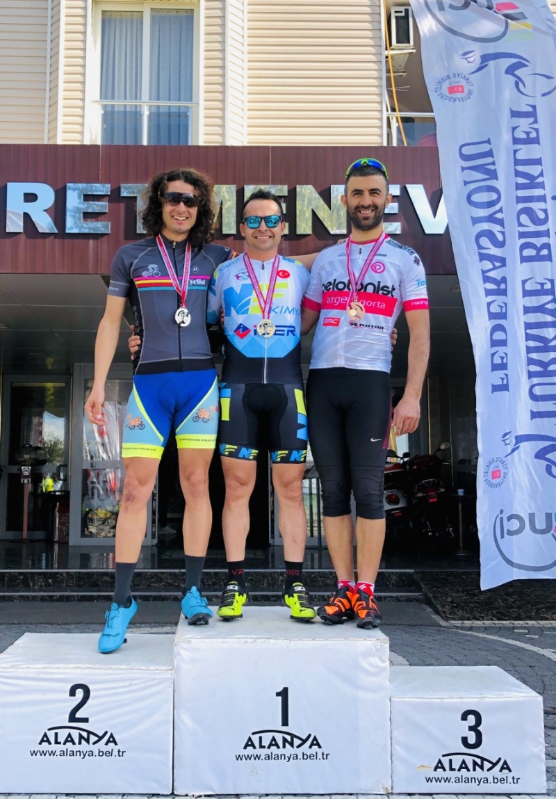 DENİZLİLİ BİSİKLETÇİLER SEZONA HIZLI BAŞLADI