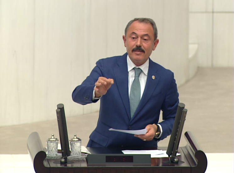 DEPREMİN SİYASETİ OLMAZ!