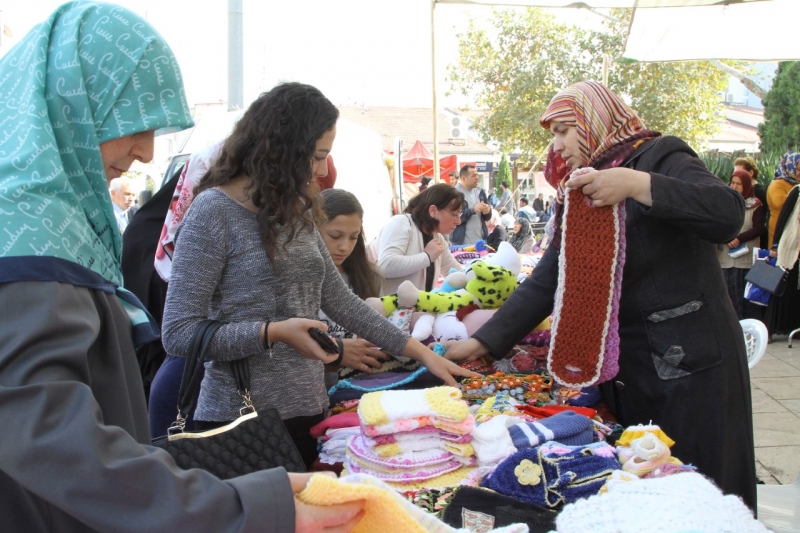 El emeği göz nuru ürünler Bayramyerini süsledi