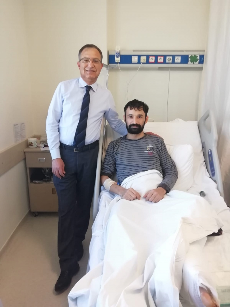 Engelli Genç Mikrocerrahi İle Yapılan Doku Nakli Sayesinde  Sahalara Dönebilecek