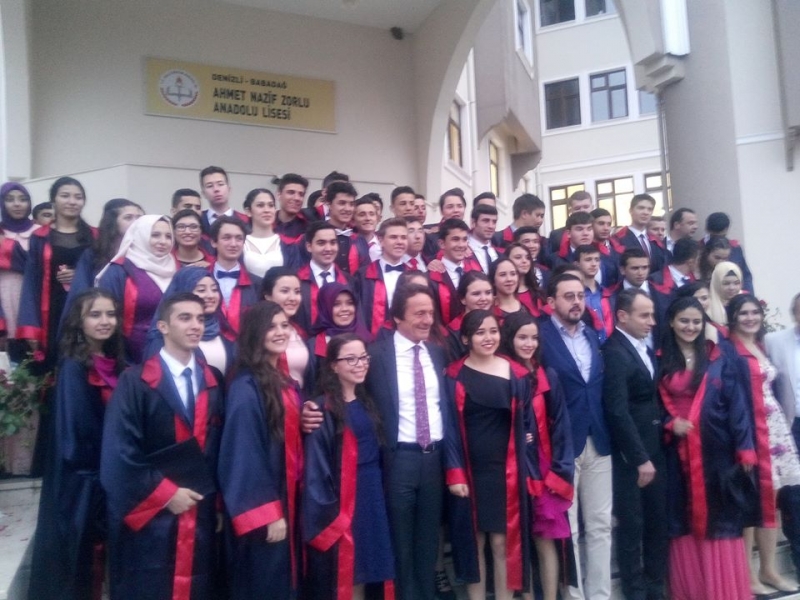 İLK MEZUNLARINI VERDİ