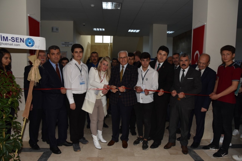 İş adamları Mesleki ve Teknik Anadolu Lisesi TÜBİTAK Bilim Fuarı