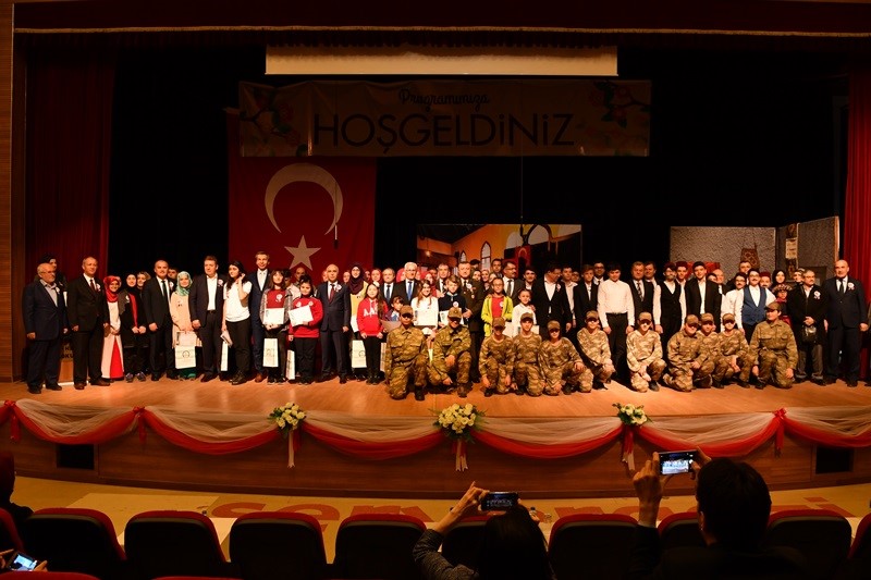 İstiklal Marşının Kabulünün 97. Yıldönümü ve Mehmet Akif Ersoy’u Anma Günü Düzenlenen Program ile Kutlandı