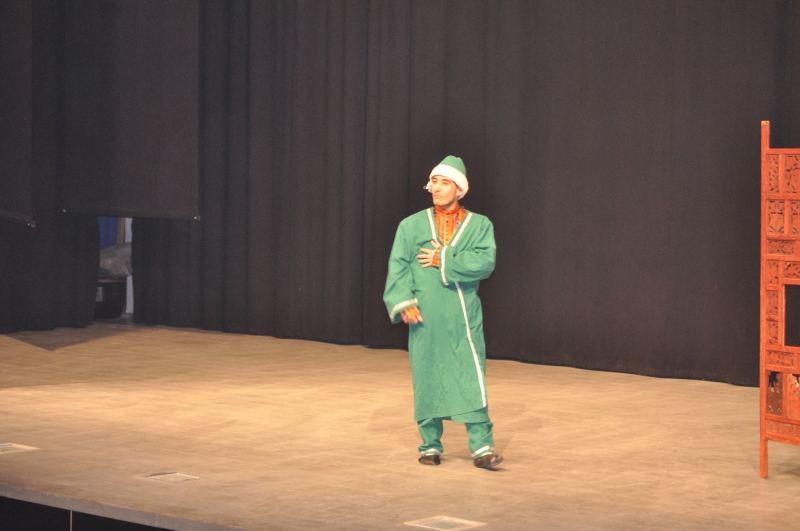 “KANLI NİGAR” OYUNU SARAYKÖYLÜLERİ MEST ETTİ