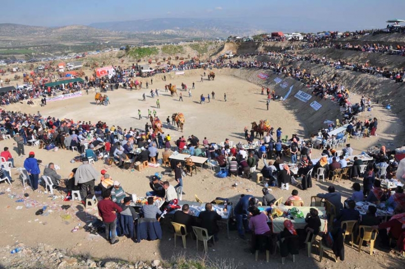 MUHTEŞEM GÜREŞLERDE NEFESLER KESİLDİ