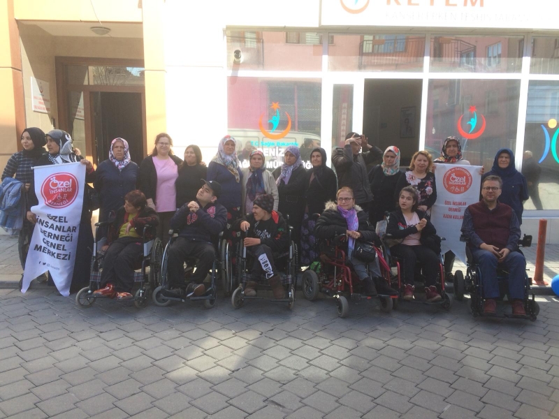 Özel insanlar KETEM’i ziyaret etti