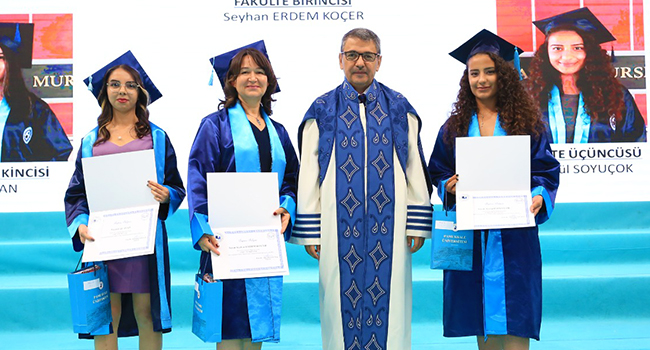 PAÜ Mezuniyet Törenleri Birbirinden Güzel Başarı Hikâyelerine  Sahne Oldu!