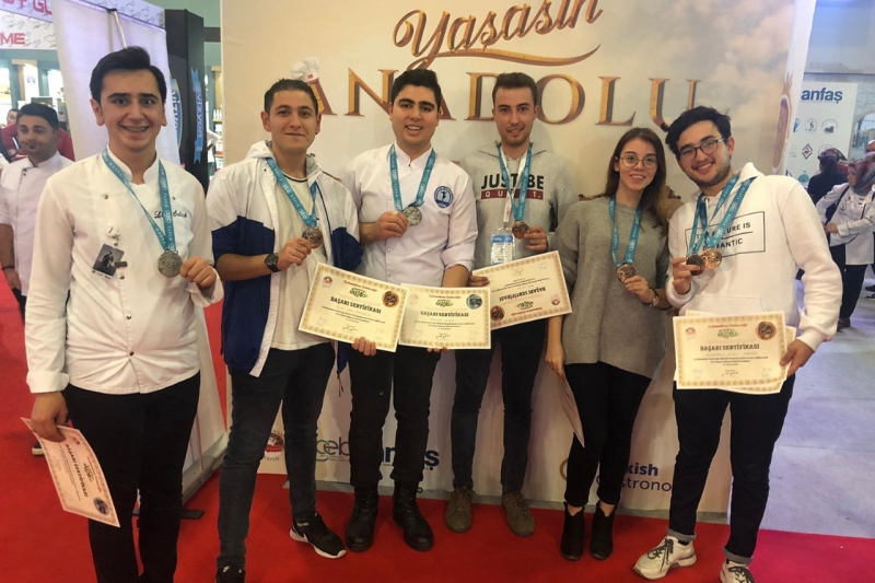 PAÜ Öğrencileri Madalya İle Döndü