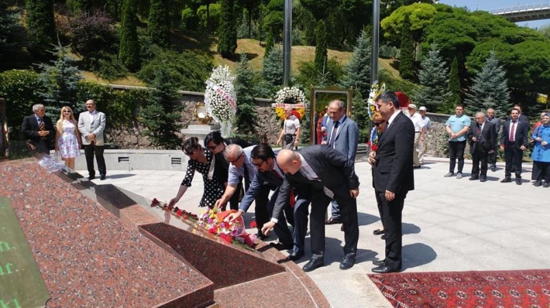 PAÜ’LÜ AKADEMİSYENLERE TÜRKMENİSTAN’DAN ÖDÜL