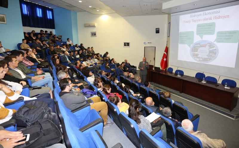 Prof. Dr. Saim Özkar ‘‘Küresel ısınmaya karşı fosil yakıtlar yerine yenilenebilir enerji kaynakları kullanılmalı’’