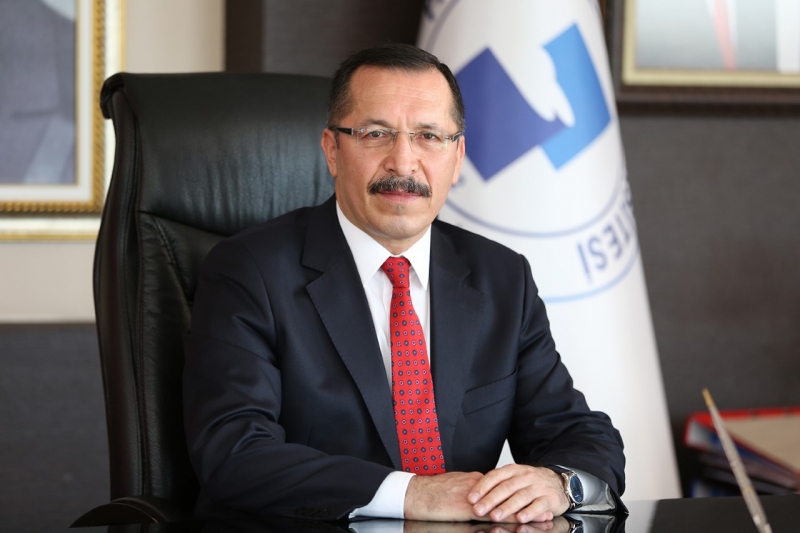 Rektör Bağ; ‘Bayramlar, topluma umut ve sevgi veren, birlik ve dirliği tazeleyen özel günlerimizdir’