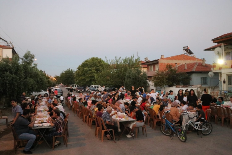 Sarayköy Belediyesi, Alevi-Bektaşi vatandaşlar için iftar sofrası kurdu!