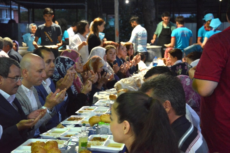 Sarayköy Belediyesi iftar sofrası Hasköy’e kuruldu