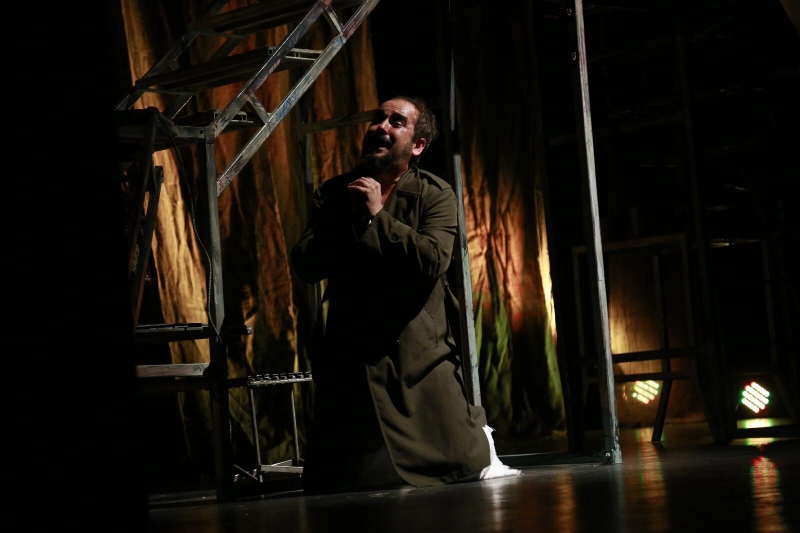 Şehir Tiyatrosu Adana’da