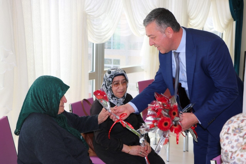 TEKDEN HASTANESİ YÖNETİCİLERİ, 18-24 MART YAŞLILARA SAYGI HAFTASI DOLAYISIYLA  BABADAĞ YAŞLI BAKIM EVİNİ ZİYARET ETTİ
