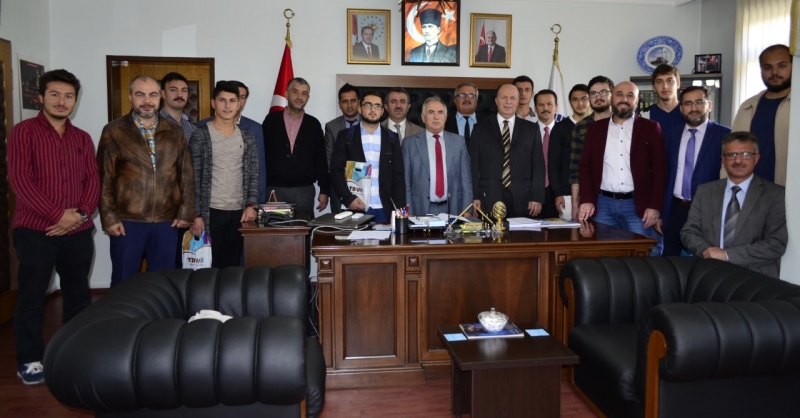 Üniversiteli Öğrencilerden İl Müftüsü Mehmet Aşık’a Ziyaret