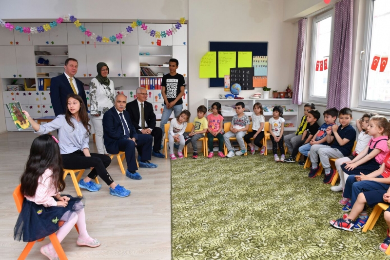 Valimiz Hasan Karahan Teknoloji Bağımlılığı Konulu Toplantıya Katıldı