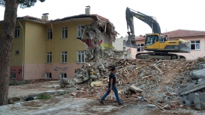  24 Mayıs İlkokulu  yıkıldı