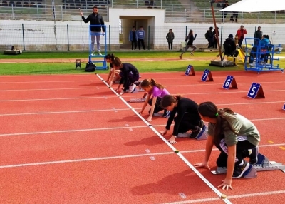ATLETİZMDE OKULLAR YARIŞTI