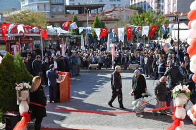 BULDAN MODERN KAPALI PAZAR YERİNE KAVUŞUYOR