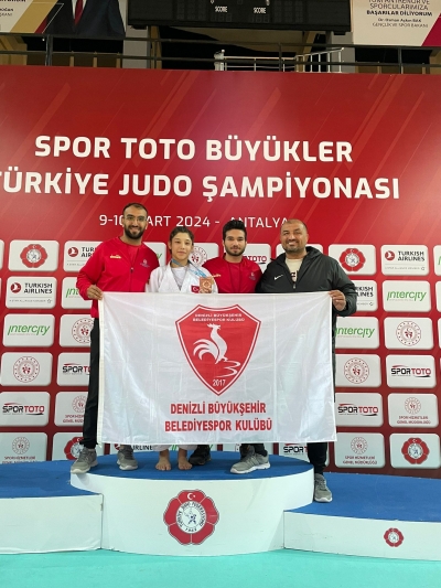 Büyükşehir milli sporcusu Reyhan Oğuz olimpiyat yolunda  Tiflis’te ay yıldızlı forma ile mücadele edecek
