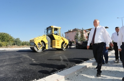 BÜYÜKŞEHİR'DEN 2.100 KM ASFALT