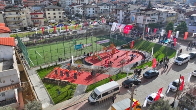 Büyükşehir’den Denizli’ye yeni bir park ve halı saha daha