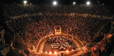Büyükşehir’in ev sahipliğindeki tarihi konser izleyenleri büyüledi