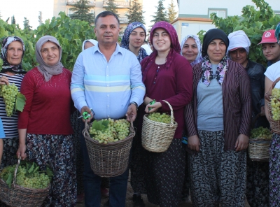 ÇAL’DA KADINLARA ÖZEL KUTLAMA PROGRAMI YAPILDI