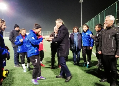 CHP Denizli İl Başkanı Mahir Akbaba Horozkent Kız Futbol Takımını Ziyaret