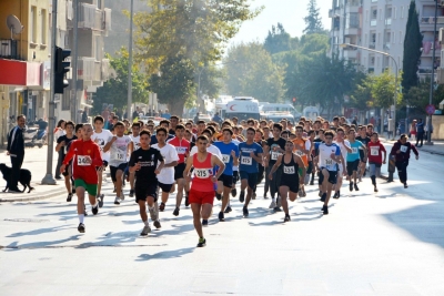 CUMHURİYET AŞKINA KOŞTULAR