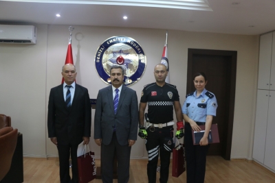 DENİZLİ EMNİYET MÜDÜRLÜĞÜ,  BAŞARILI PERSONELİNİ ÖDÜLLENDİRDİ.