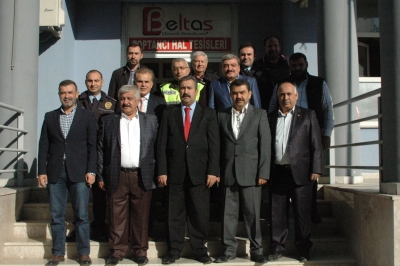 DENİZLİ EMNİYETİ YAŞ SEBZE VE MEYVE HALİ ESNAFI  İLE BİR ARAYA GELDİ.