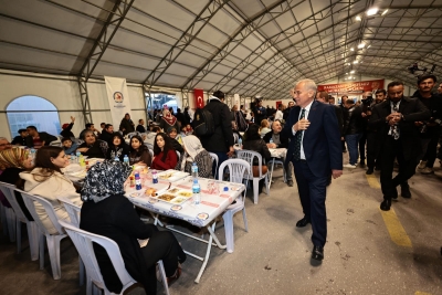 Denizli’de gelenek yine değişmedi, İlk iftar Büyükşehir çadırında