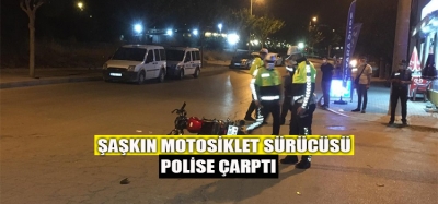 Denizli'de motosiklet polis aracına çarptı