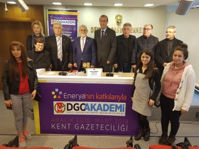 “ESKİDEN MEDYANIN GÜCÜ VARDI ŞİMDİ GÜÇLERİN MEDYASI VAR”