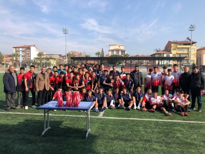 FUTBOLDA ŞAMPİYONLAR BELLİ OLDU